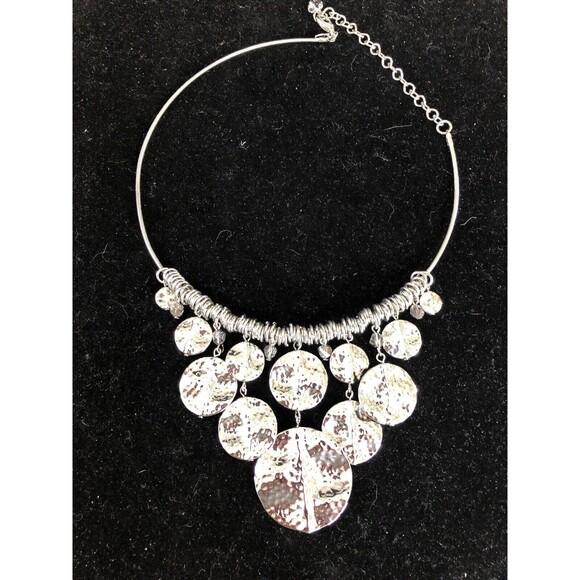 Unique Hammered Silvertone Dangle Pendant Statement Necklace - Picture 1 of 5